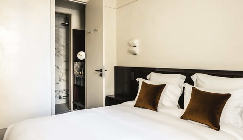 Deluxe Suite - 1 Bedroom