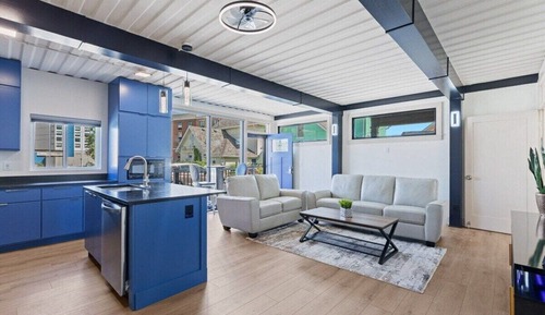 Cabin, Private Bathroom, City View (711 Stadium Container CH)