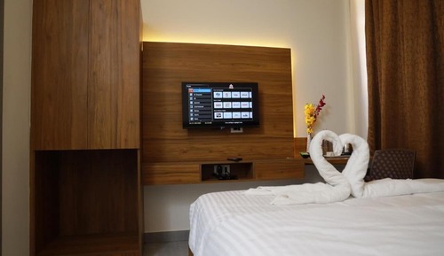 Deluxe Double Room, City View