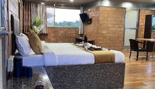 Deluxe Double Room, City View