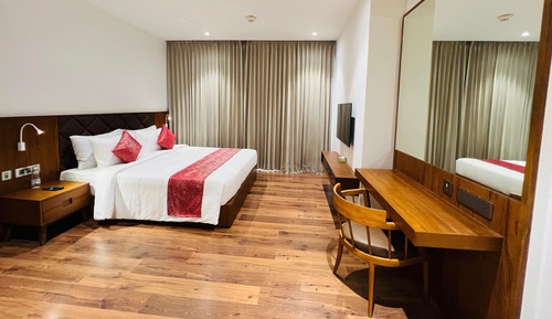 Superior Double Room, City View