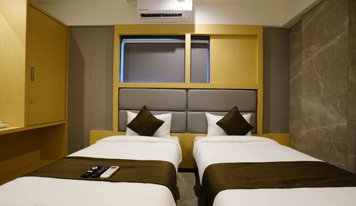 Deluxe Double or Twin Room