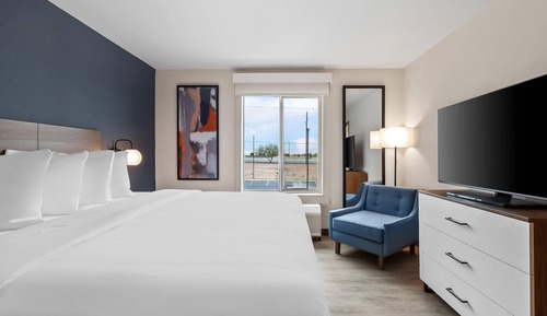 Suite, 1 King Bed, Non Smoking