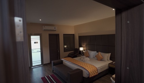 Premier Room