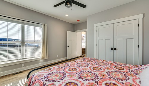 House (Multiple Bedrooms)