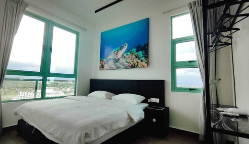 Deluxe Suite, Multiple Beds, Balcony, Sea View