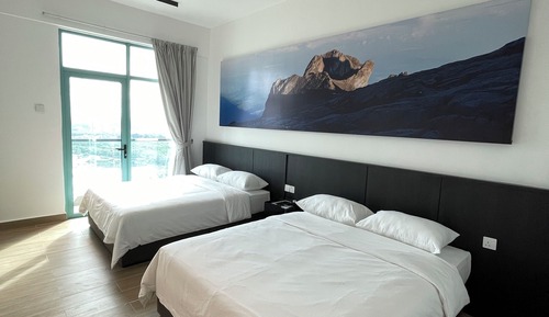 Deluxe Suite, 1 Bedroom, Balcony, City View