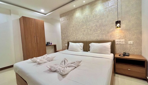 Pearl Deluxe Room