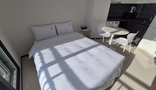 Premier Double Room, Balcony, City View