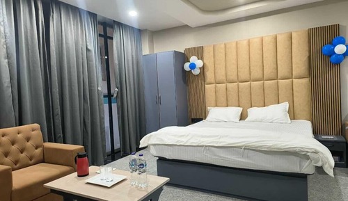Luxury Suite