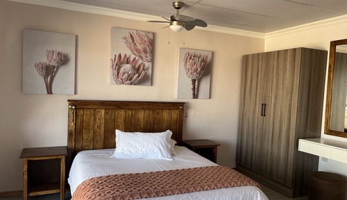 Deluxe Double Room, Patio, Garden View