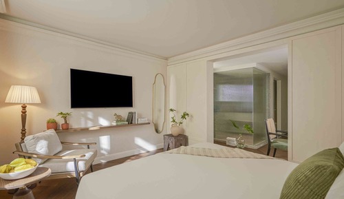 Deluxe Room, 1 King Bed