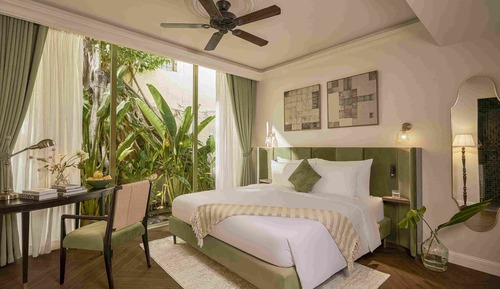 Superior Room, 1 King Bed