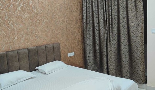 Premium Double Room, 1 Queen Bed, Balcony, City View