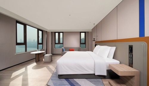 1 King Suite River View