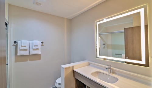 Suite, 2 Queen Beds, Accessible Bathtub, Non Smoking (Mobility, Accessible Tub)