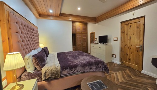 Luxury Room, Balcony, Valley View