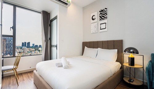 Panoramic Studio, 1 Queen Bed, City View