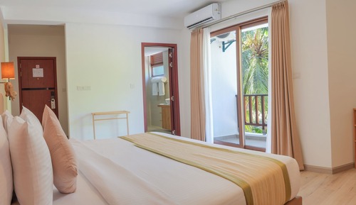 Premium Family Suite with Balcony