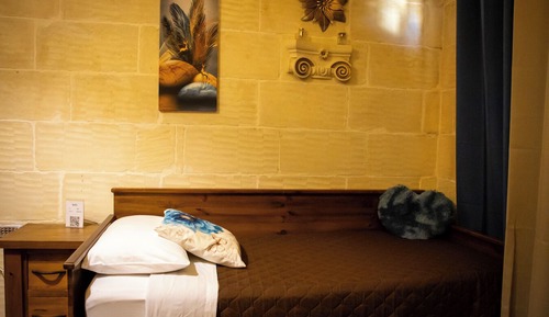 Economy Triple Room