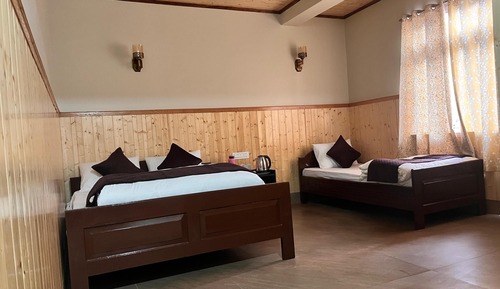 Triple Room