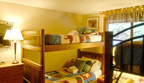 Apartment, 2 Bedrooms, Smoking, Fireplace