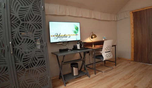 Yadu's Luxury Tent