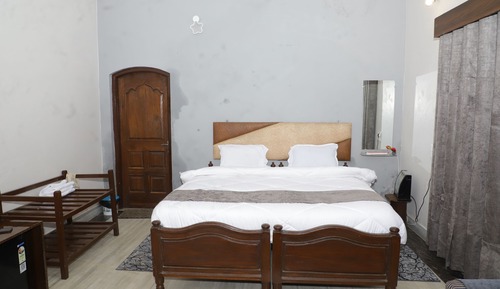 Basic Double Room