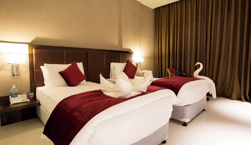 Executive Twin Room, City View