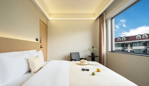 Classic Double Room, Private Bathroom, Hill View