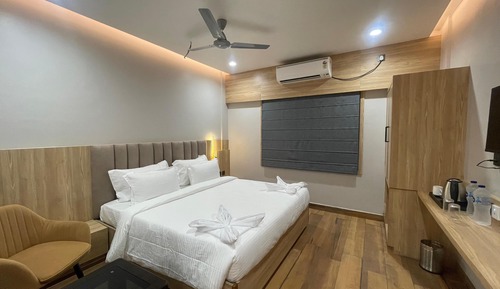 Deluxe Double or Twin Room