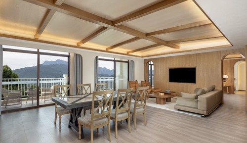 Executive Suite, Balcony, Lake View