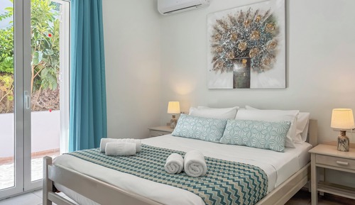 Comfort Villa, 4 Bedrooms, Private Pool, Sea View