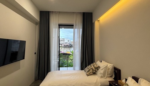 Family Quadruple Room, Balcony, River View