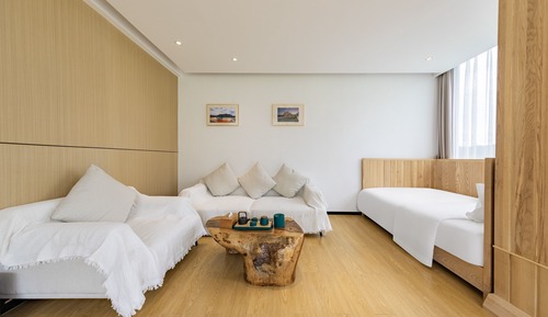 Luxury Twin Room, Multiple Beds, Private Bathroom, Hill View