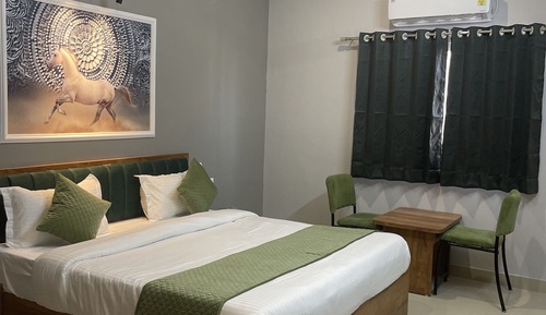 Deluxe Double Room, Garden View
