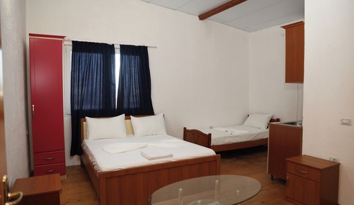 Economy Triple Room