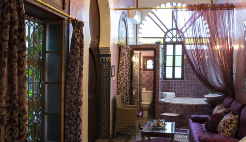 Double Room (Baghdad)