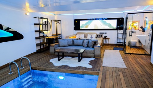 Honeymoon Room