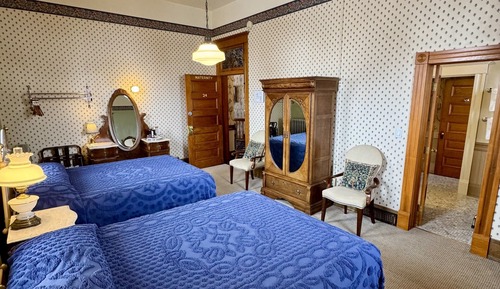 Maternity, 2 Queen Beds (Second Floor - No Elevator)