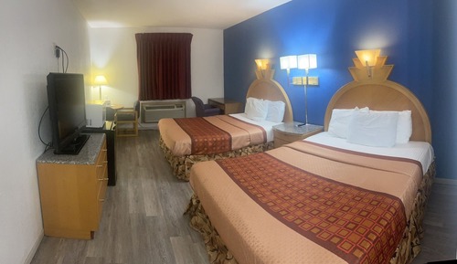Room, 2 Queen Beds, Non Smoking