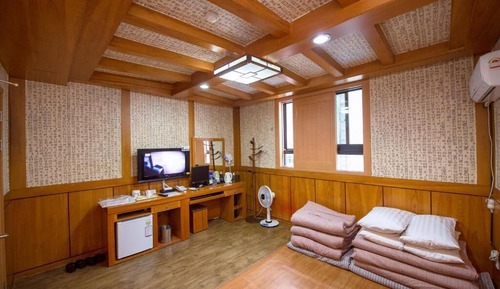 Family Twin Room
