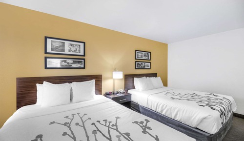 Standard Room, 2 Queen Beds, Non Smoking