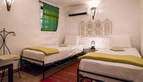 Basic Twin Room, 2 Twin Beds, Private Bathroom