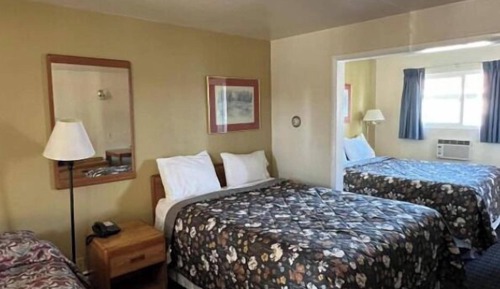 Room, Multiple Beds