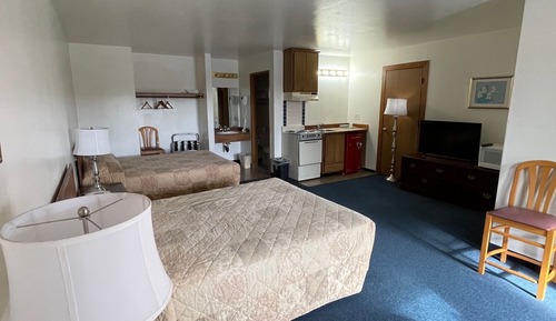 Standard Room, 2 Queen Beds, Kitchenette