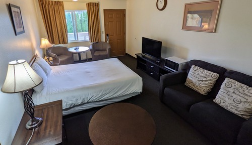 Standard Room, 1 Queen Bed, Accessible, Refrigerator & Microwave