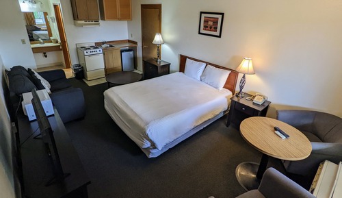 Standard Room, 1 Queen Bed, Kitchenette