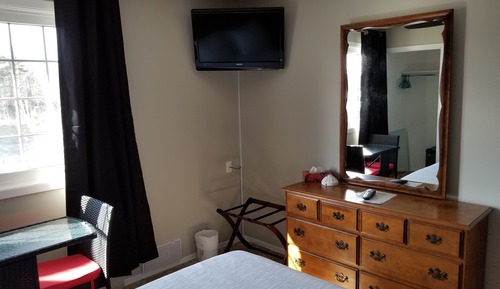 Room, 1 Queen Bed, Lake View