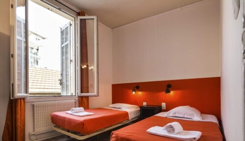 Economy Twin Room, Shared Bathroom